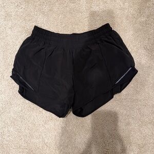 Black Lululemon Hotty Hot Women's Athletic Shorts